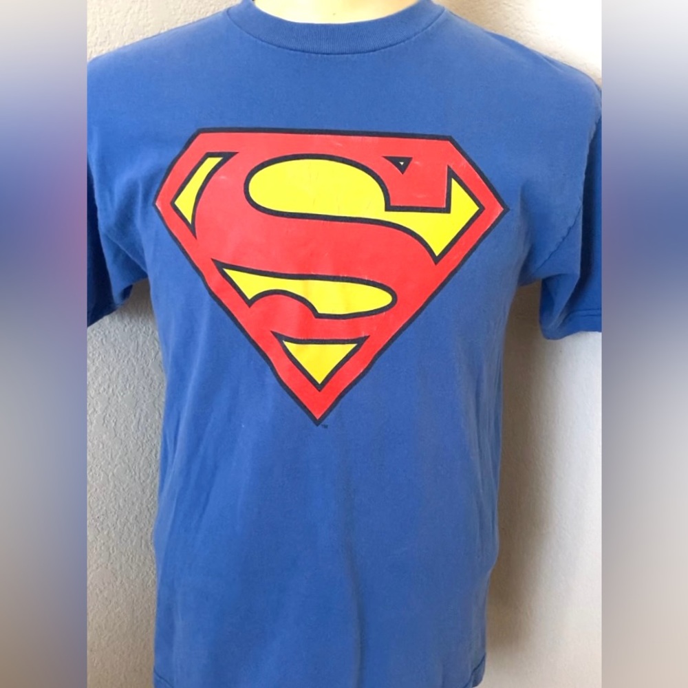 Superman T shirt Warner Brothers Superman Blue T shirt men’s size S